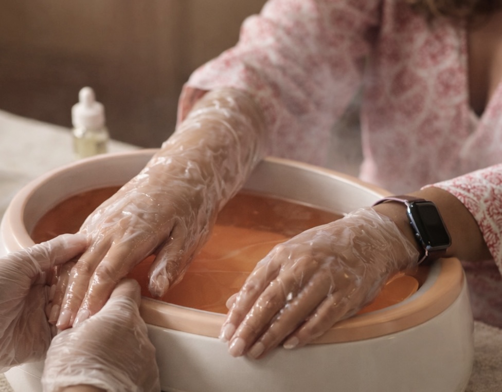 خدمة مناكير بادكير البرافين 