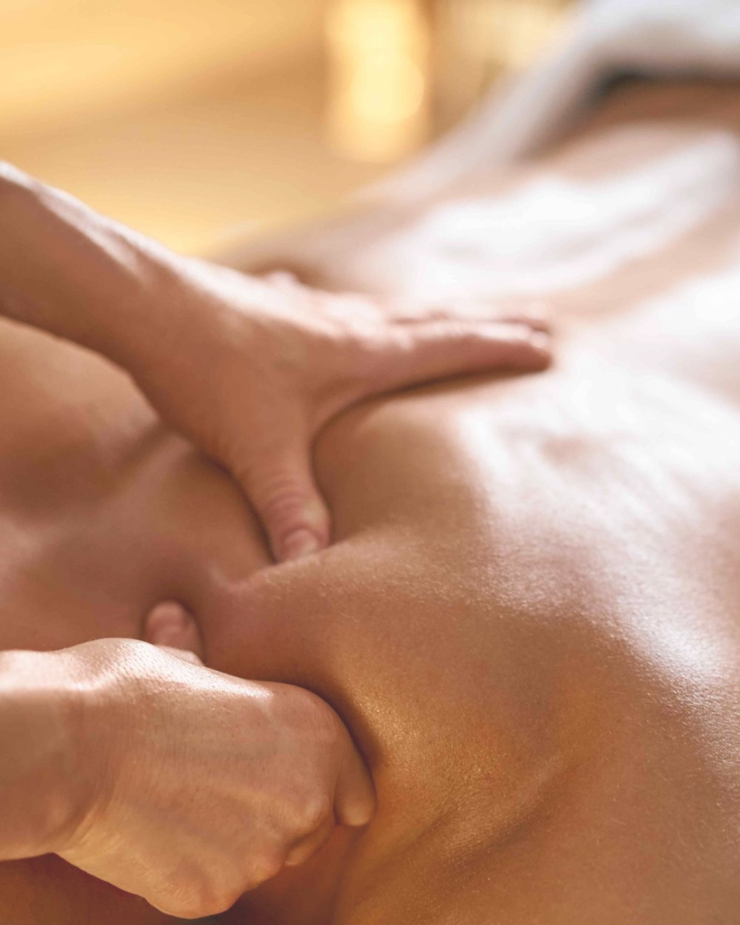 مساج الانسجة العميقة