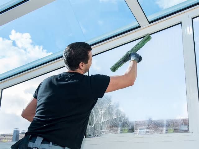 واجهات زجاجية