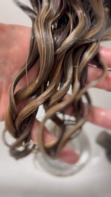 Hair Wash & Styling 