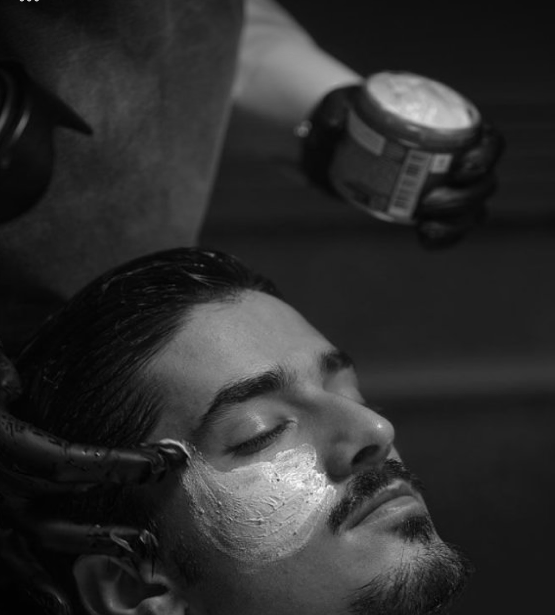 حلاقة شعر وذقن 