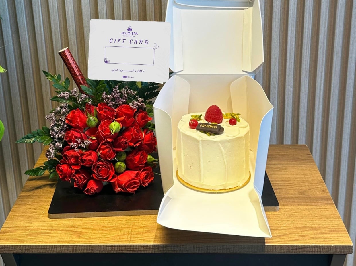 ورد طبيعي+ ميني كيك من كانديرا