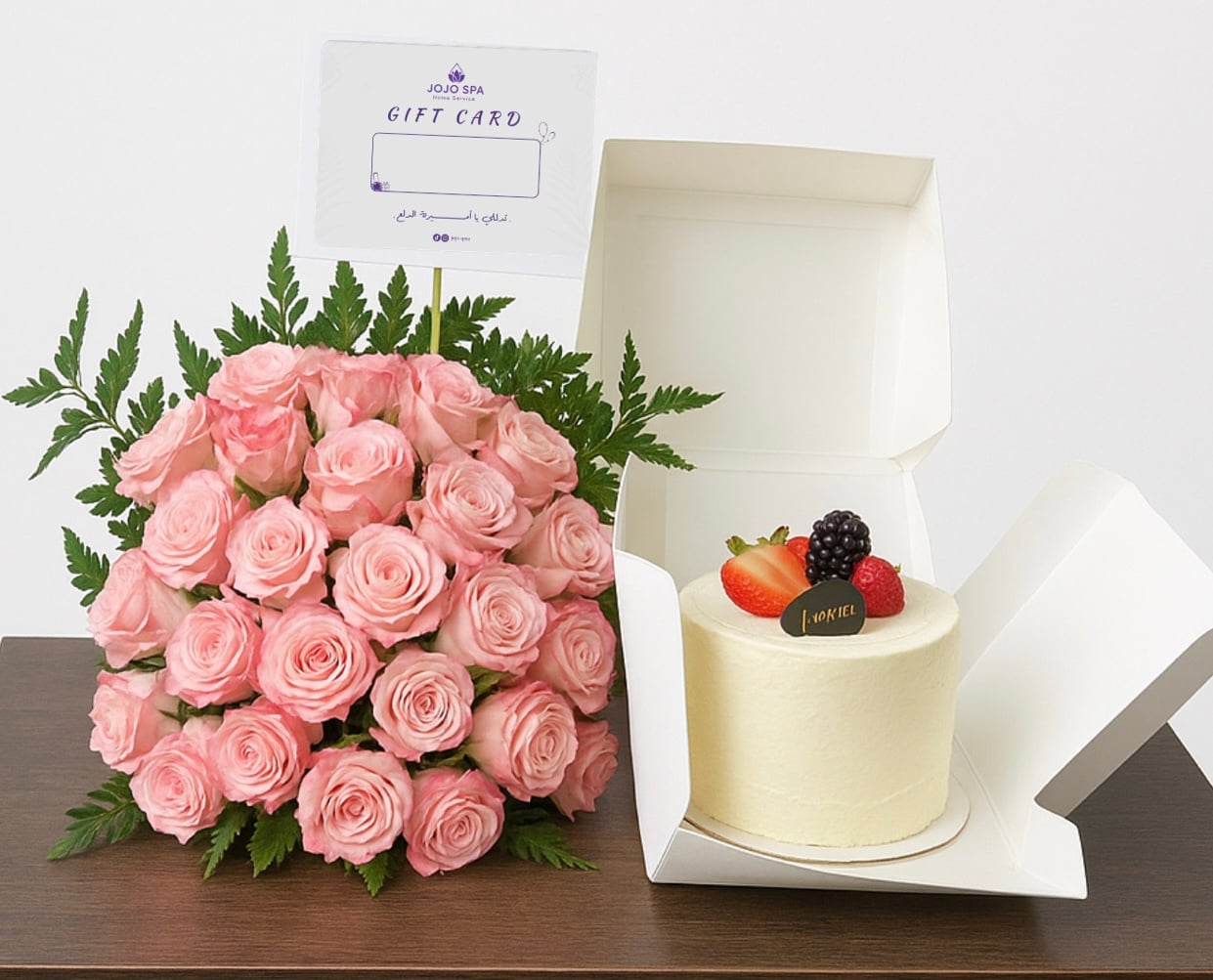 ورد طبيعي+ ميني كيك من كانديرا