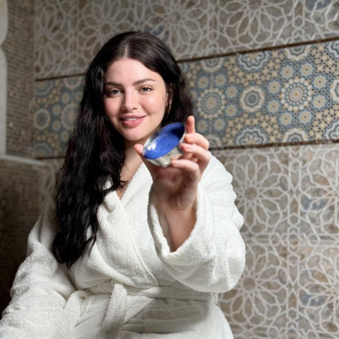 إضافة مقشر القهوة أو مقشر نيلة زرقاء