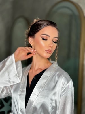 أظافة رموش طرفية للمكياج