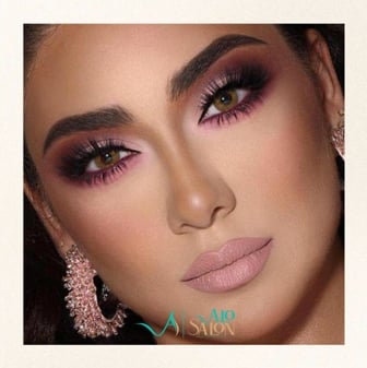 خدمات المكياج