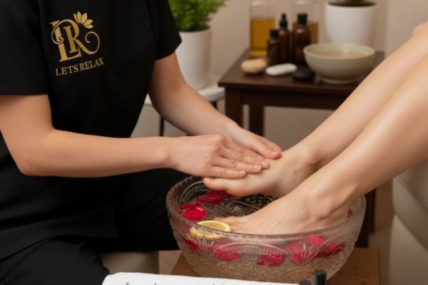 جاكوزي للقدمين بالأملاح + حك كعب القدمين